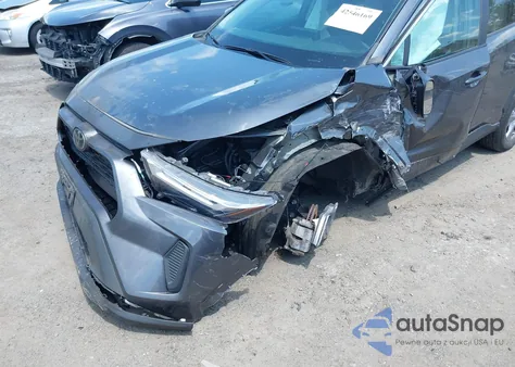 2022 Toyota Rav4 Xle z USA, uszkodzony, nr VIN 2T3P1RFV2NC303143